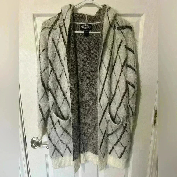 Oliver by Escio sweater hooded cardigan Cream w/black/brown Anthropologie Medium - Picture 1 of 11